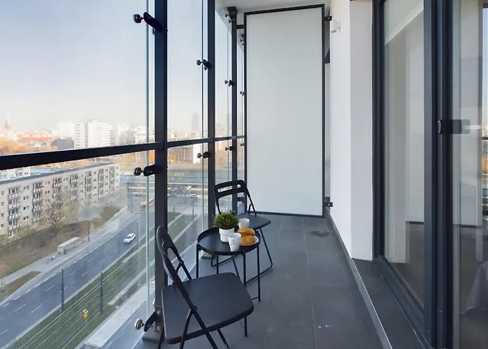 Modern, Air-conditioned In The Centre Of By Renters Warsaw