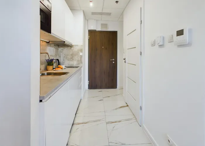 شقة Modern, Air-conditioned In The Centre Of By Renters