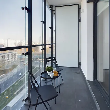 Modern, Air-conditioned In The Centre Of By Renters 华沙